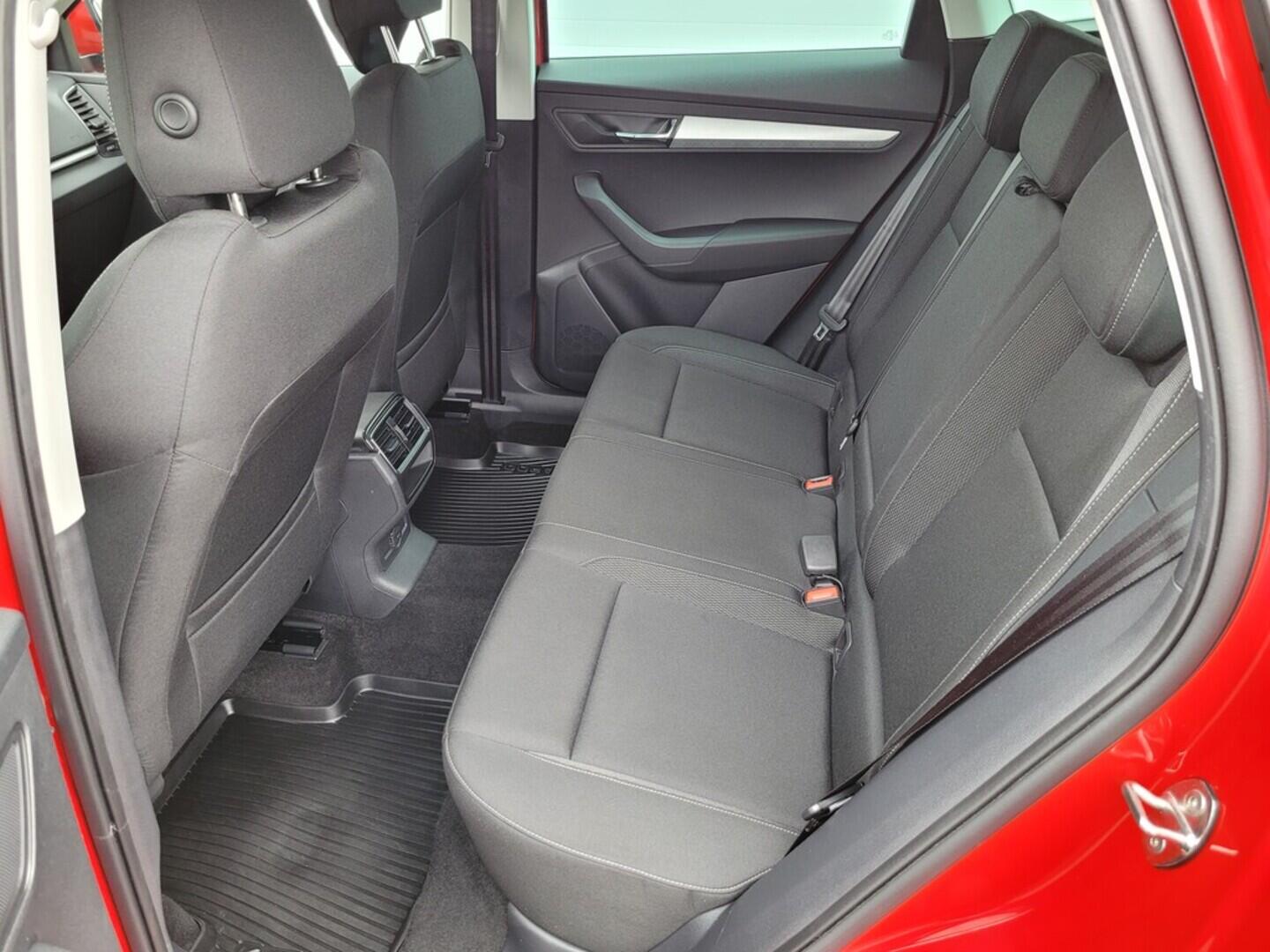 O619K01122_33.webp_KAROQ Ambition 1.5 TSI 110 kW automat, DPH