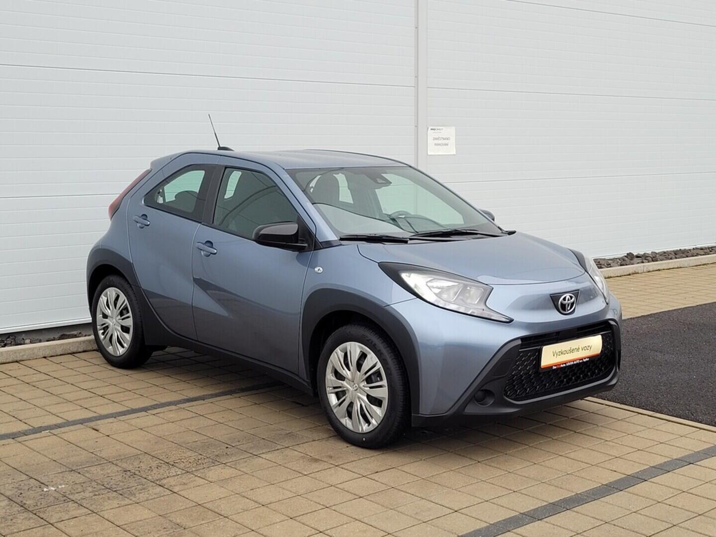 O619K01123_11.webp_AYGO X Comfort 1.0 VVT-i 53 kW manuál, DPH