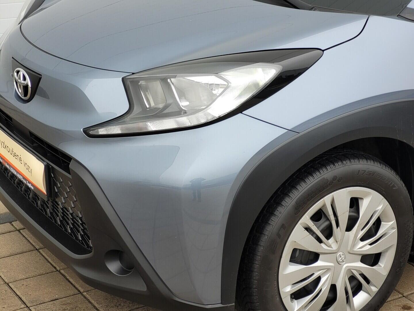 O619K01123_29.webp_AYGO X Comfort 1.0 VVT-i 53 kW manuál, DPH