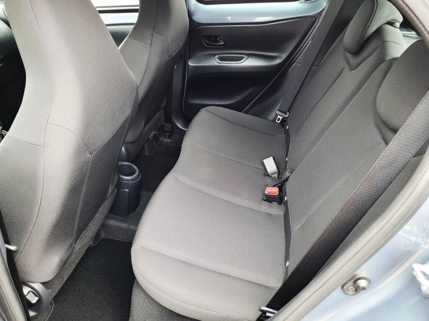 O619K01123_33.webp_AYGO X Comfort 1.0 VVT-i 53 kW manuál, DPH