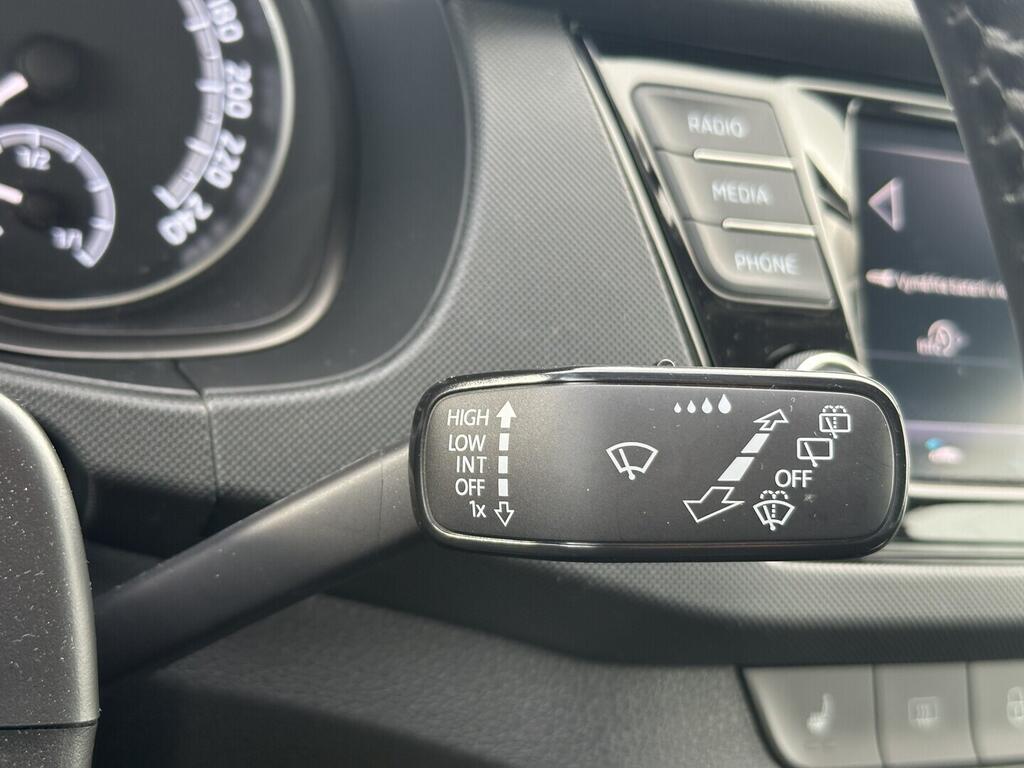 O619K01124_22.webp_FABIA Ambition 1.0 TSI 70 kW manuál, DPH