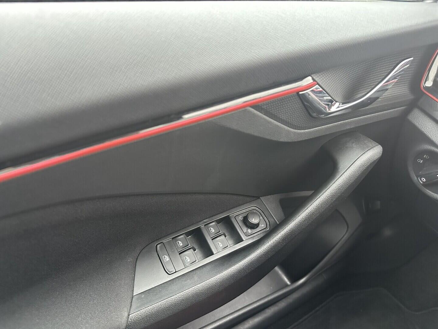 O619K01126_24.webp_KAMIQ Monte Carlo 1.5 TSI 110 kW automat, DPH