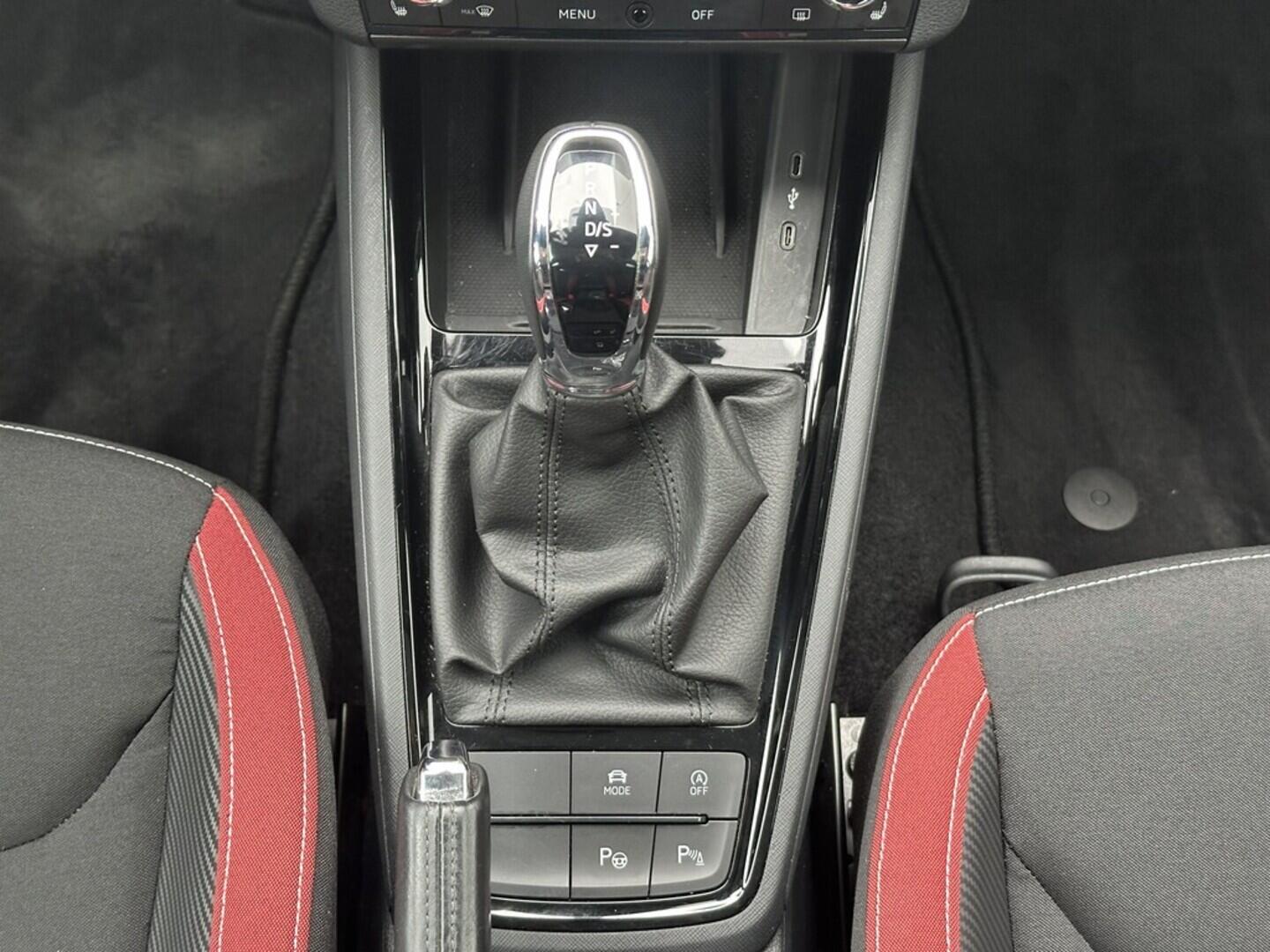 O619K01126_25.webp_KAMIQ Monte Carlo 1.5 TSI 110 kW automat, DPH