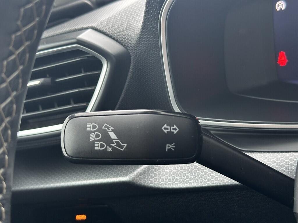 O619K01127_21.webp_LEON Style 1.0 TSI 81 kW manuál, DPH