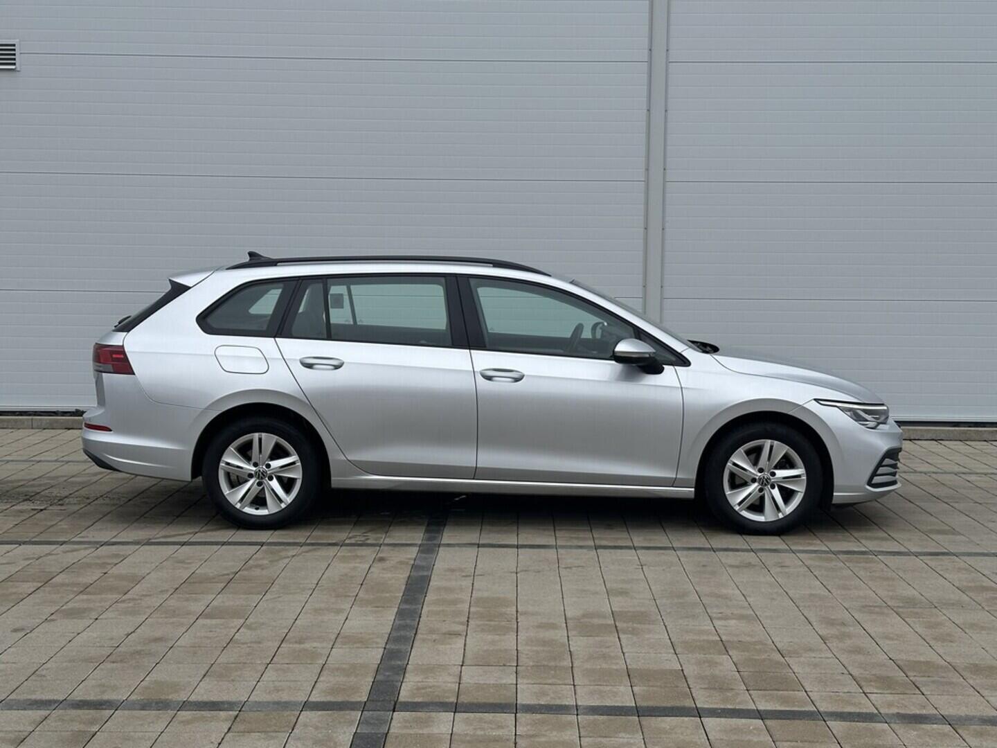 O619K01128_13.webp_GOLF VARIANT Life 1.0 TSI 81 kW manuál, DPH