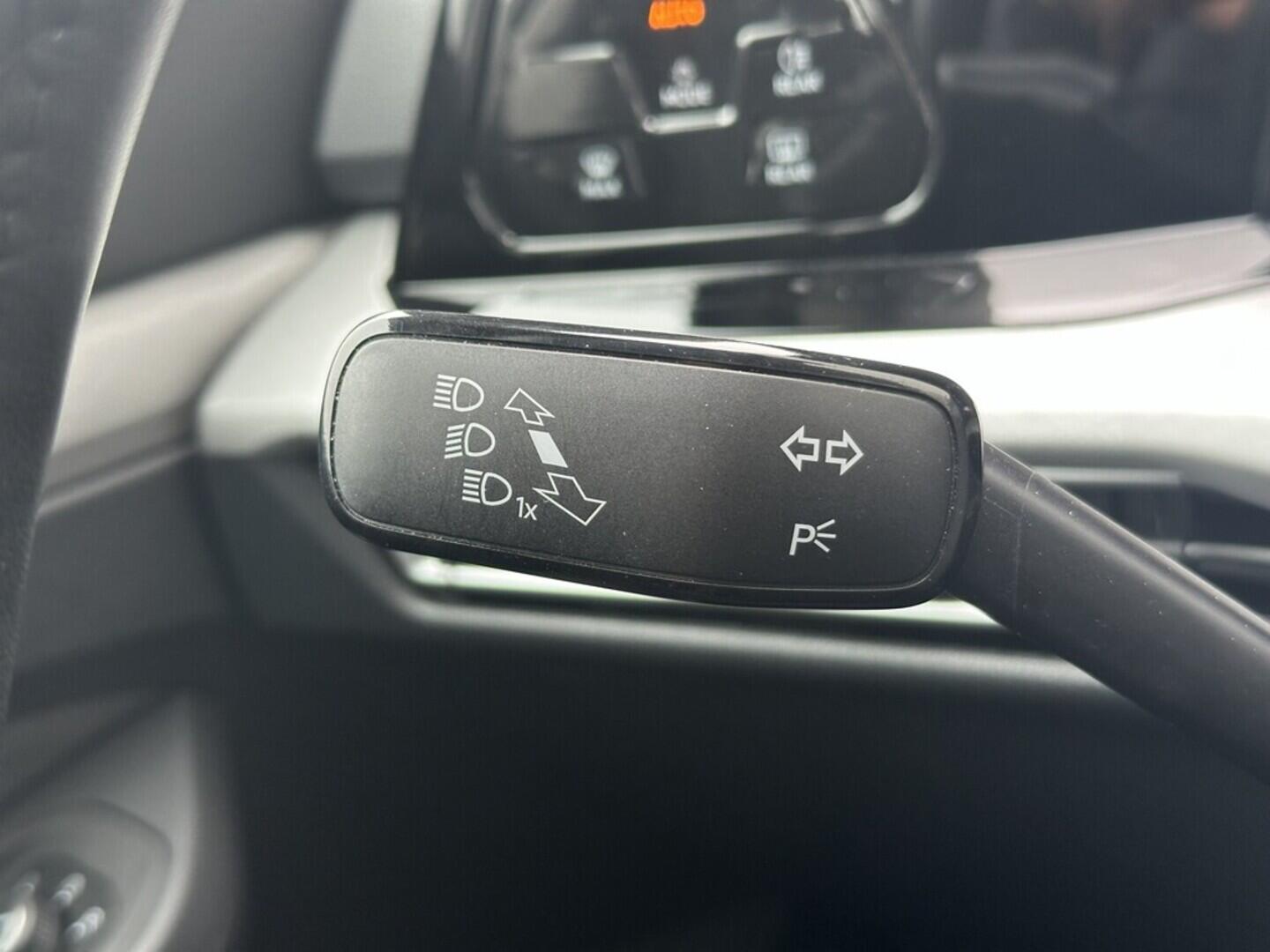 O619K01128_21.webp_GOLF VARIANT Life 1.0 TSI 81 kW manuál, DPH