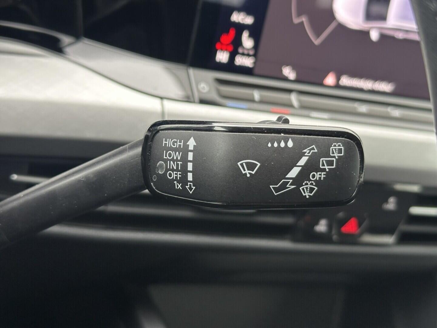 O619K01128_22.webp_GOLF VARIANT Life 1.0 TSI 81 kW manuál, DPH