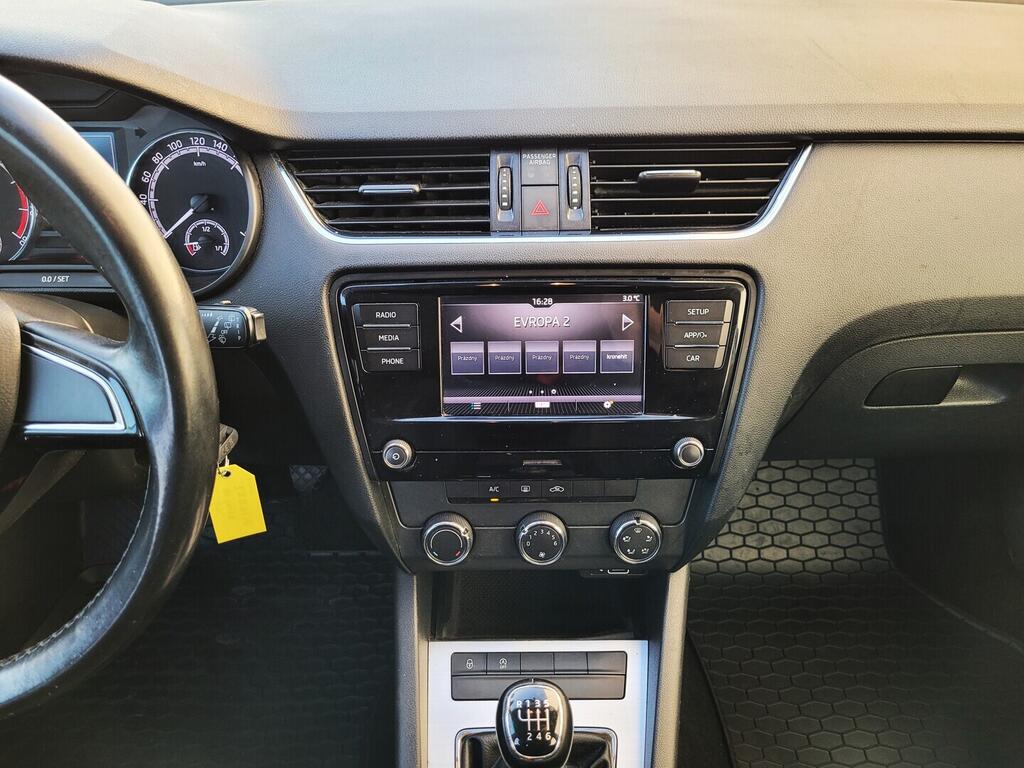 O619K01129_20.webp_OCTAVIA Ambition 1.0 TSI 85 kW manuál, DPH