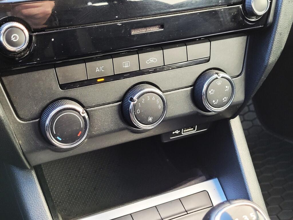 O619K01129_26.webp_OCTAVIA Ambition 1.0 TSI 85 kW manuál, DPH