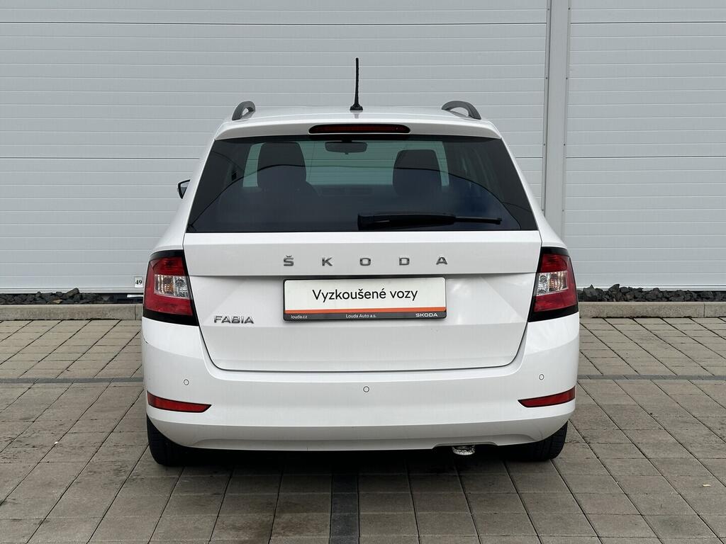 O619K01130_15.webp_FABIA Ambition 1.0 TSI 70 kW manuál, DPH