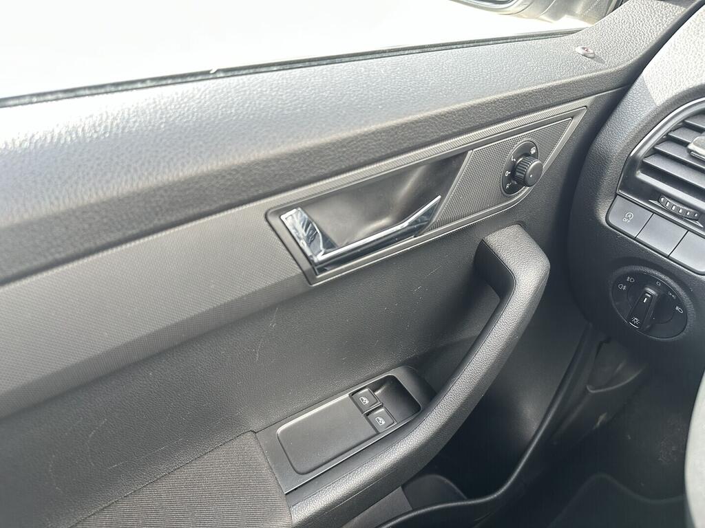 O619K01130_21.webp_FABIA Ambition 1.0 TSI 70 kW manuál, DPH