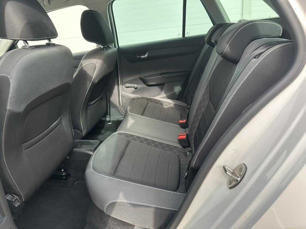 O619K01130_28.webp_FABIA Ambition 1.0 TSI 70 kW manuál, DPH