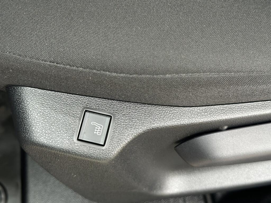 O619K01132_25.webp_PROACE CITY CrewCab Active 1.5 1.5 D 96 kW automat, DPH