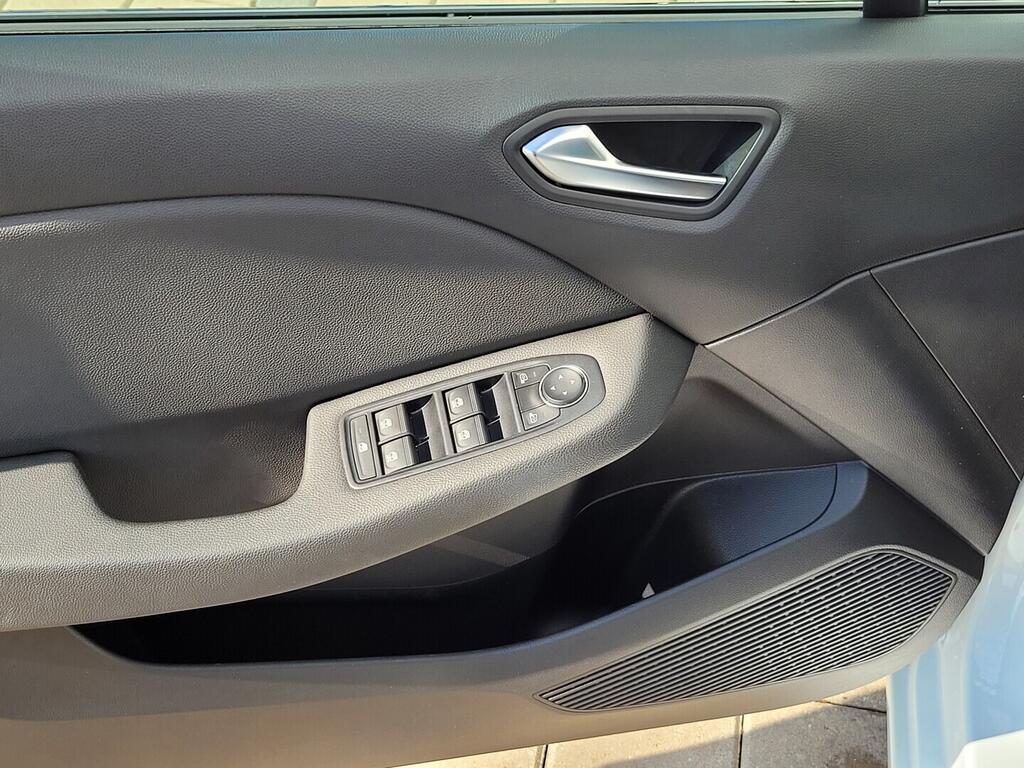 O619K01134_30.webp_CLIO Intens Hybrid 1.6 E-TECH 103 kW automat, DPH