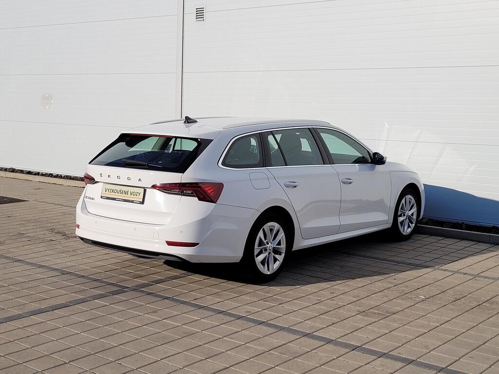 O619K01135_13.webp_OCTAVIA Style 1.5 TSI 110 kW manuál, DPH