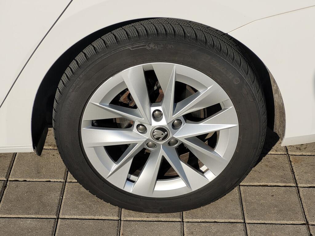 O619K01135_28.webp_OCTAVIA Style 1.5 TSI 110 kW manuál, DPH