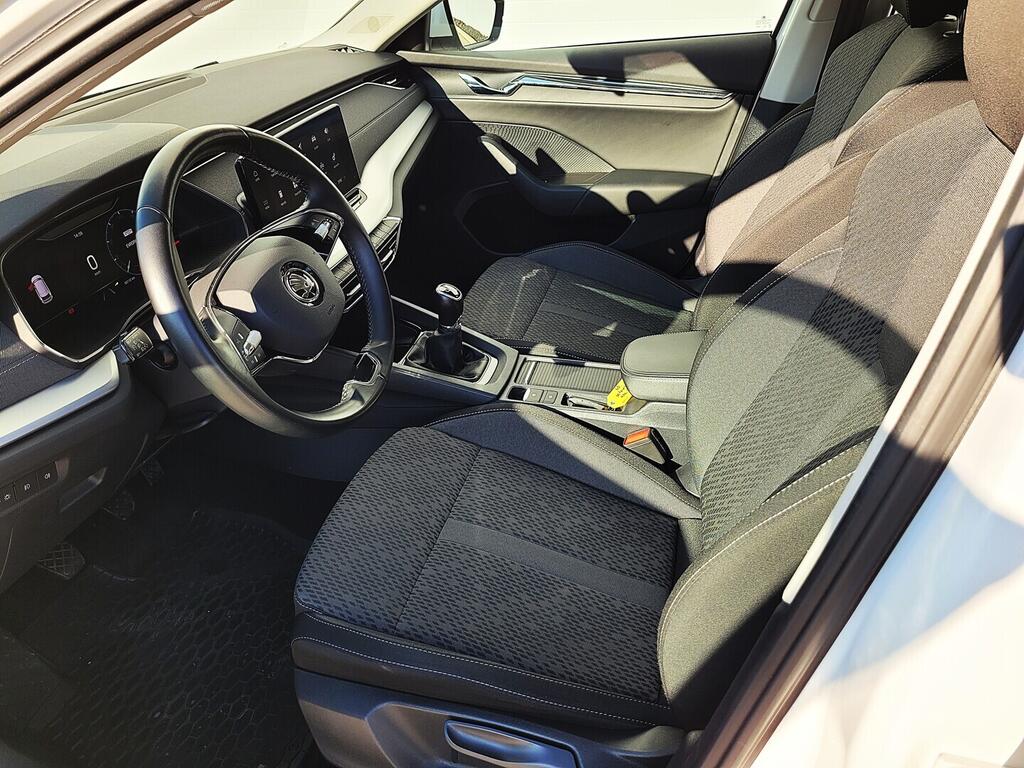 O619K01135_32.webp_OCTAVIA Style 1.5 TSI 110 kW manuál, DPH