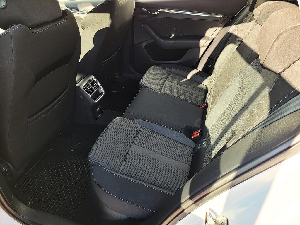 O619K01135_33.webp_OCTAVIA Style 1.5 TSI 110 kW manuál, DPH