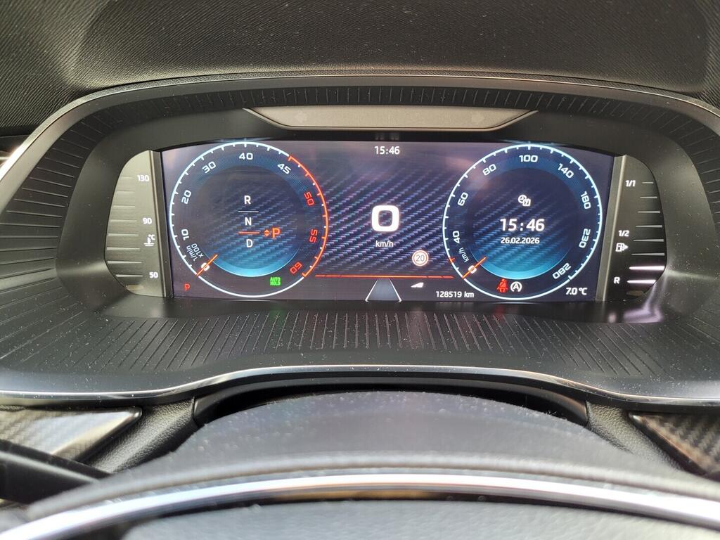 O619K01136_17.webp_OCTAVIA RS 2.0 TDI 147 kW automat, DPH