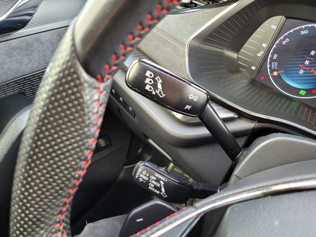 O619K01136_25.webp_OCTAVIA RS 2.0 TDI 147 kW automat, DPH