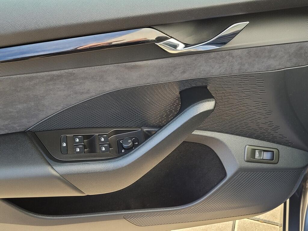 O619K01136_35.webp_OCTAVIA RS 2.0 TDI 147 kW automat, DPH