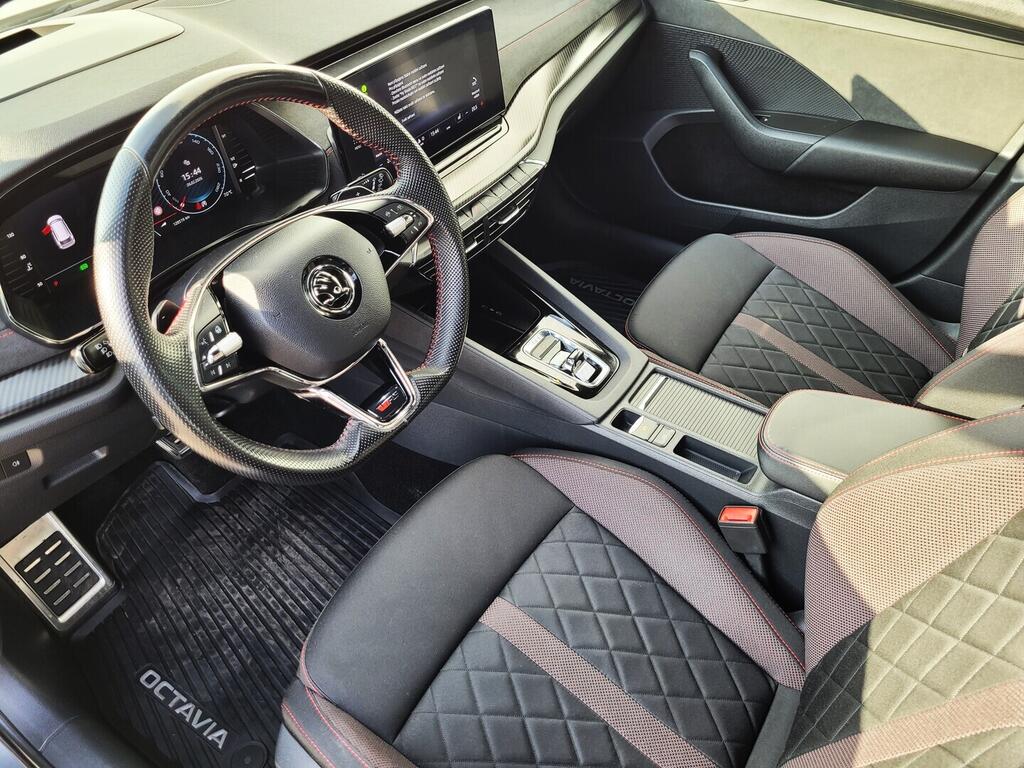 O619K01136_36.webp_OCTAVIA RS 2.0 TDI 147 kW automat, DPH