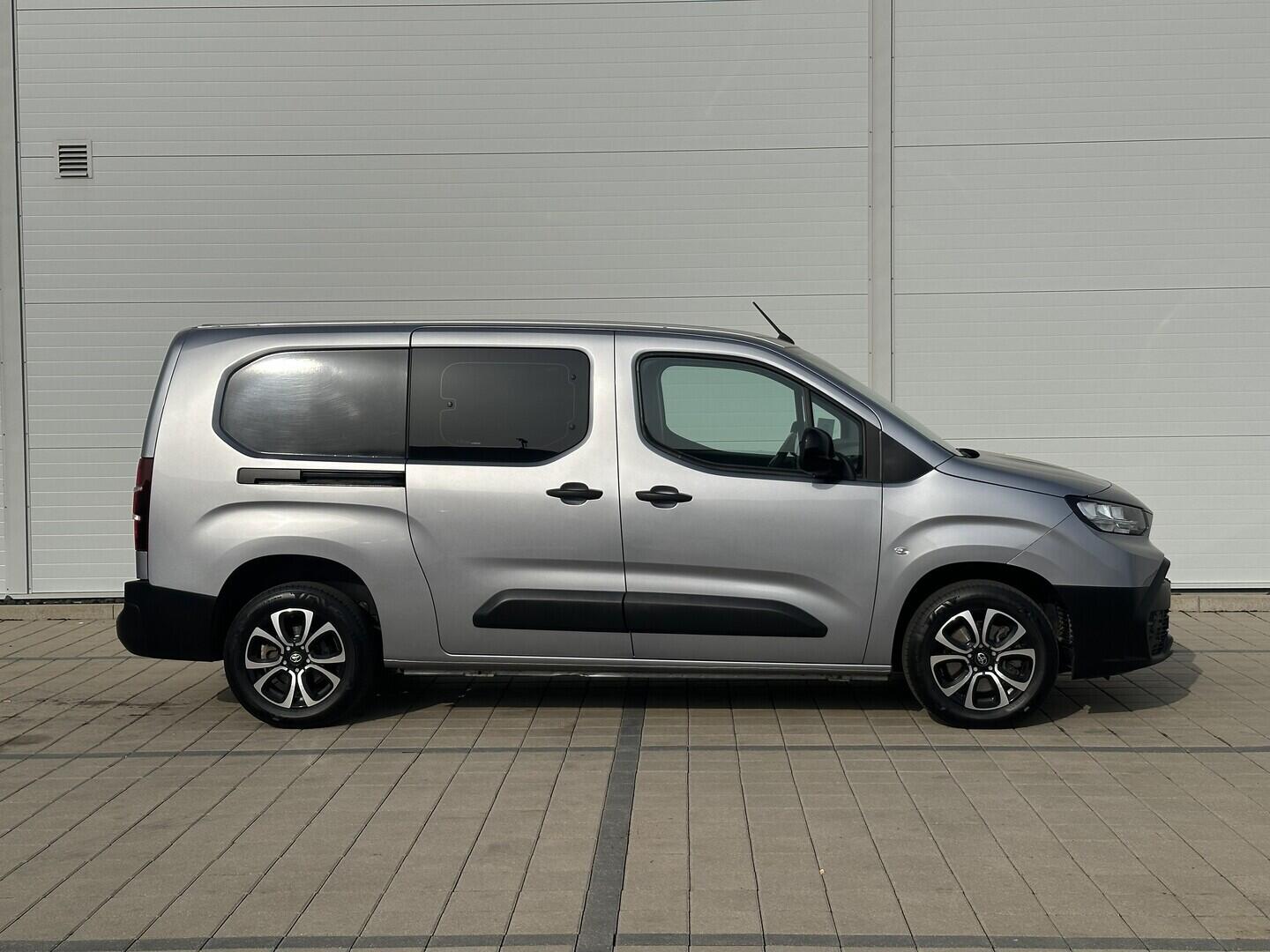 O619K01137_13.webp_PROACE CITY CrewCab Active LWB 1.5 D-4D 96 kW automat, DPH