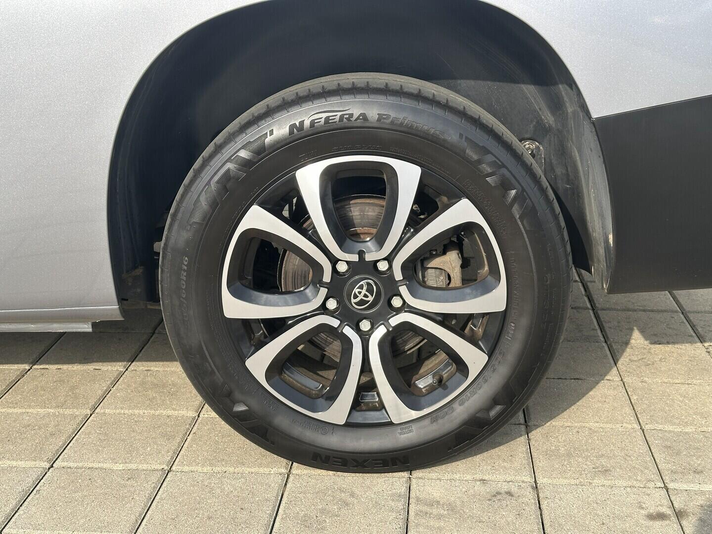 O619K01137_31.webp_PROACE CITY CrewCab Active LWB 1.5 D-4D 96 kW automat, DPH