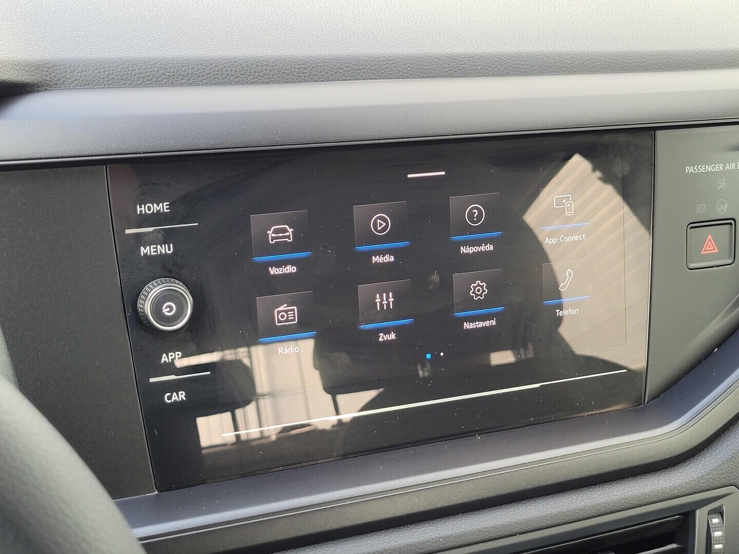 O619K01138_27.webp_TAIGO  1.0 TSI 70 kW manuál, DPH