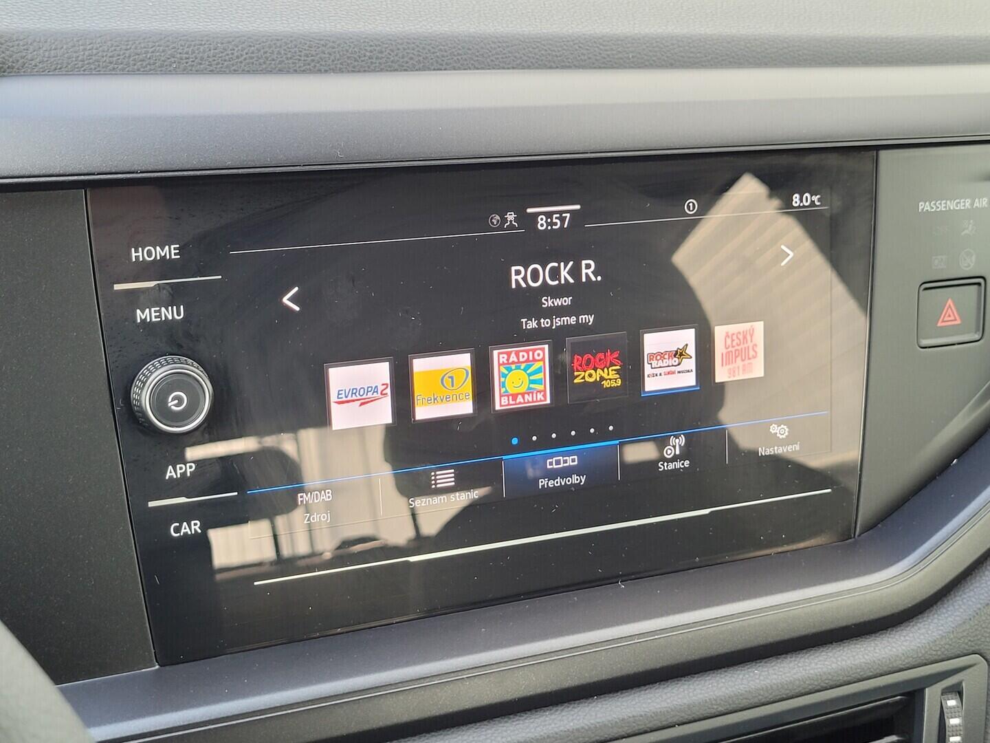 O619K01138_29.webp_TAIGO  1.0 TSI 70 kW manuál, DPH