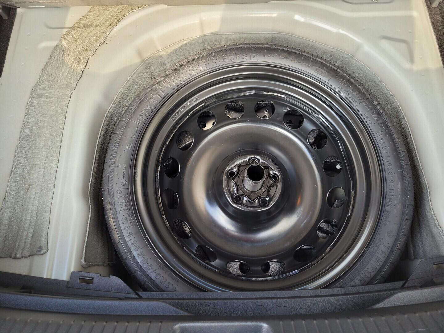 O619K01138_32.webp_TAIGO  1.0 TSI 70 kW manuál, DPH