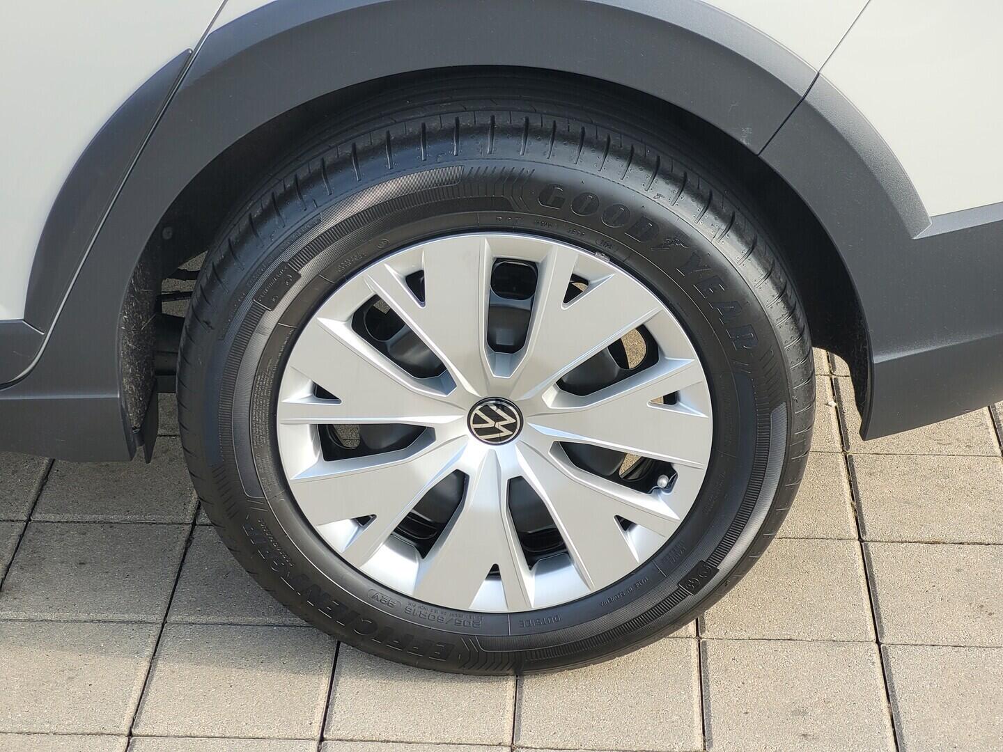 O619K01138_34.webp_TAIGO  1.0 TSI 70 kW manuál, DPH