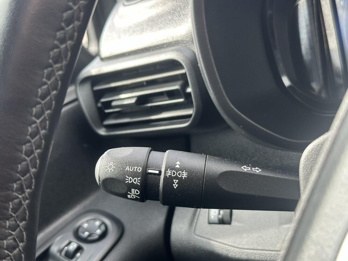 O619K01139_22.webp_PROACE CITY LWB Crewcab 1.5 D-4D 96 kW manuál, DPH