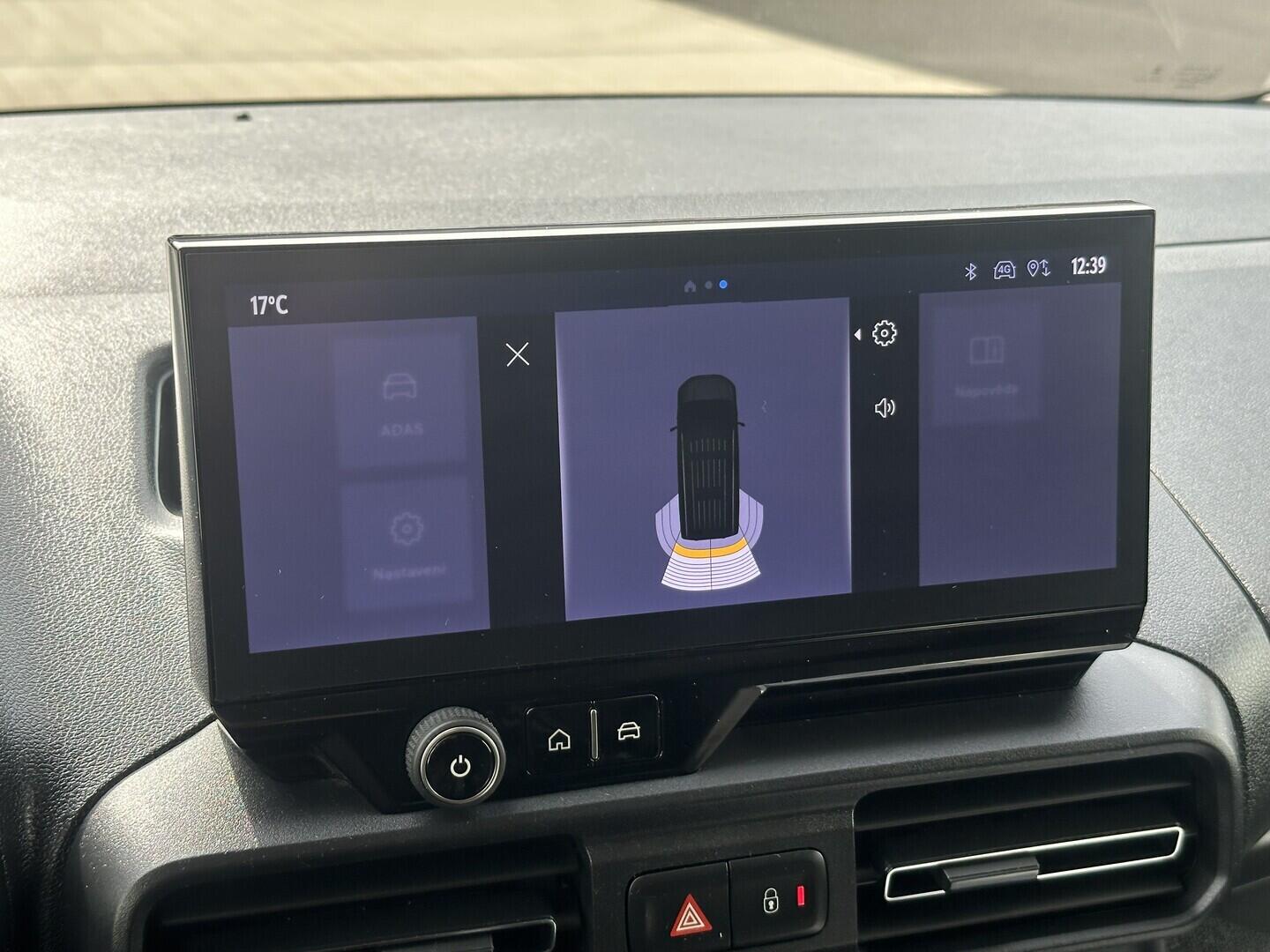 O619K01139_27.webp_PROACE CITY LWB Crewcab 1.5 D-4D 96 kW manuál, DPH