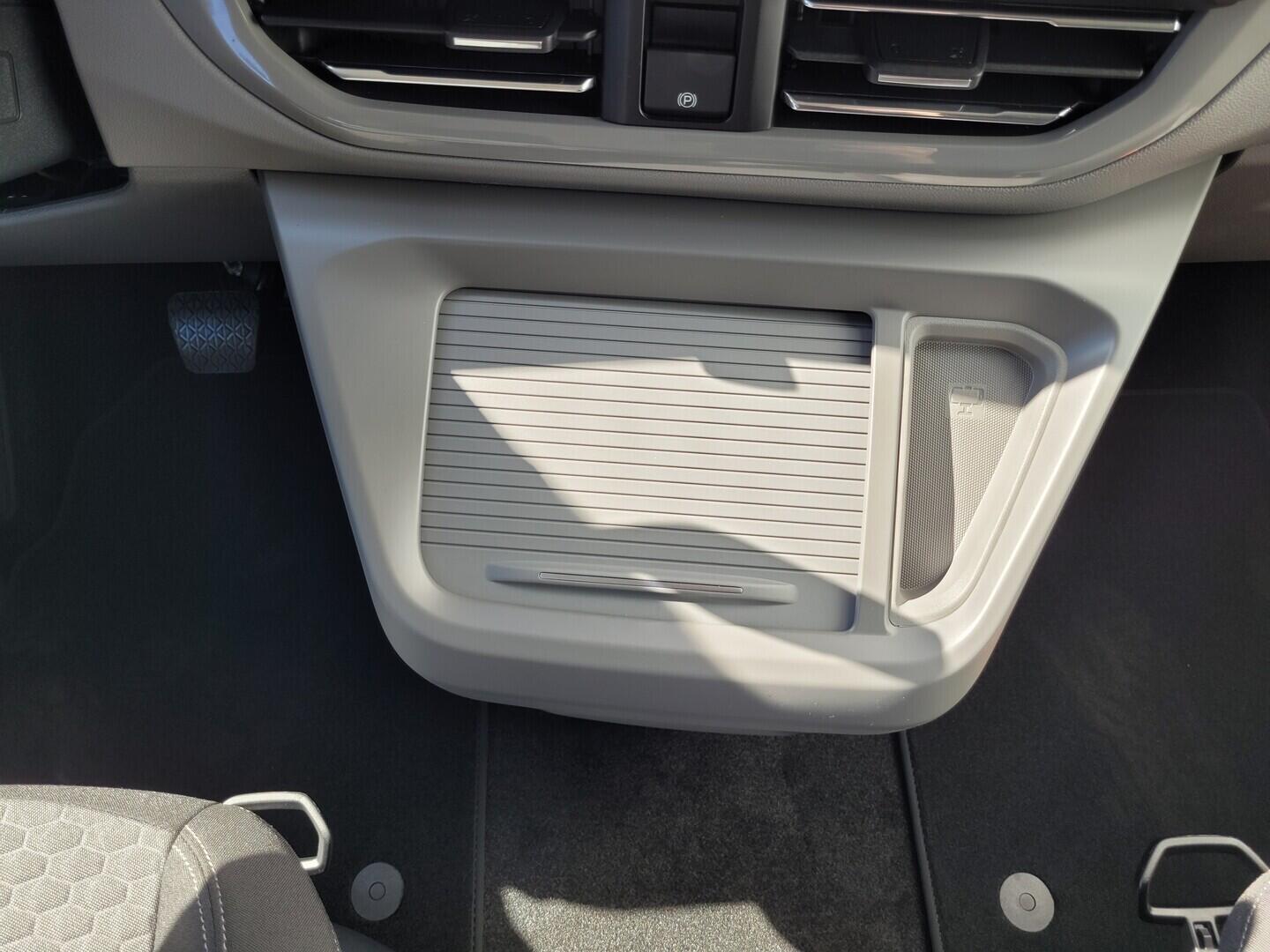 O619K01141_25.webp_CARAVELLE Style 4Motion DR 2.0 TDI 125 kW automat, DPH