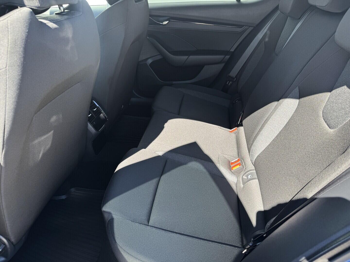 O619K01142_23.webp_OCTAVIA Active 2.0 TDI 85 kW manuál, DPH