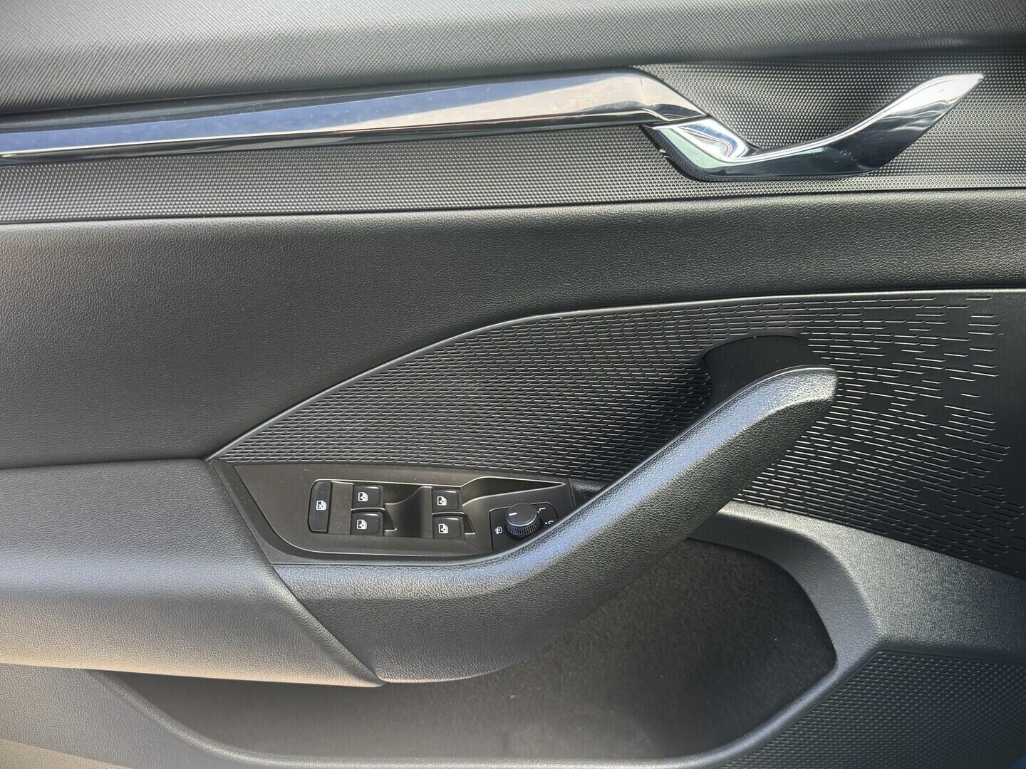 O619K01142_24.webp_OCTAVIA Active 2.0 TDI 85 kW manuál, DPH