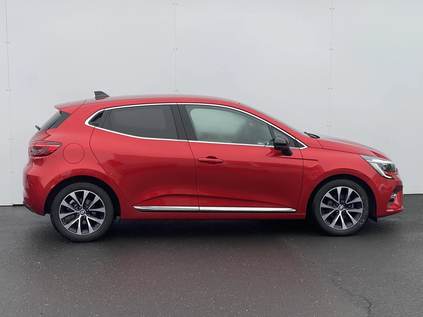 RENAULT CLIO Techno TCe 90 1.0 TCe 67 kW manuál ,DPH · Louda Auto