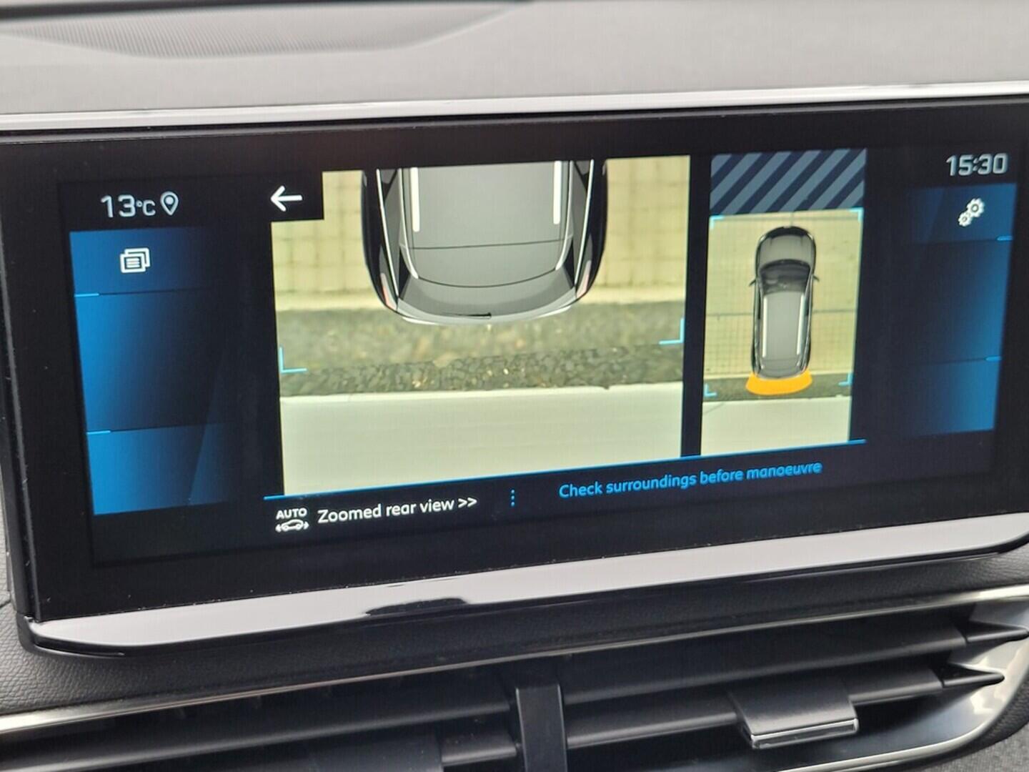 O619V06292_26.webp_3008 Allure Pack 1.2 PureTech 96 kW manuál