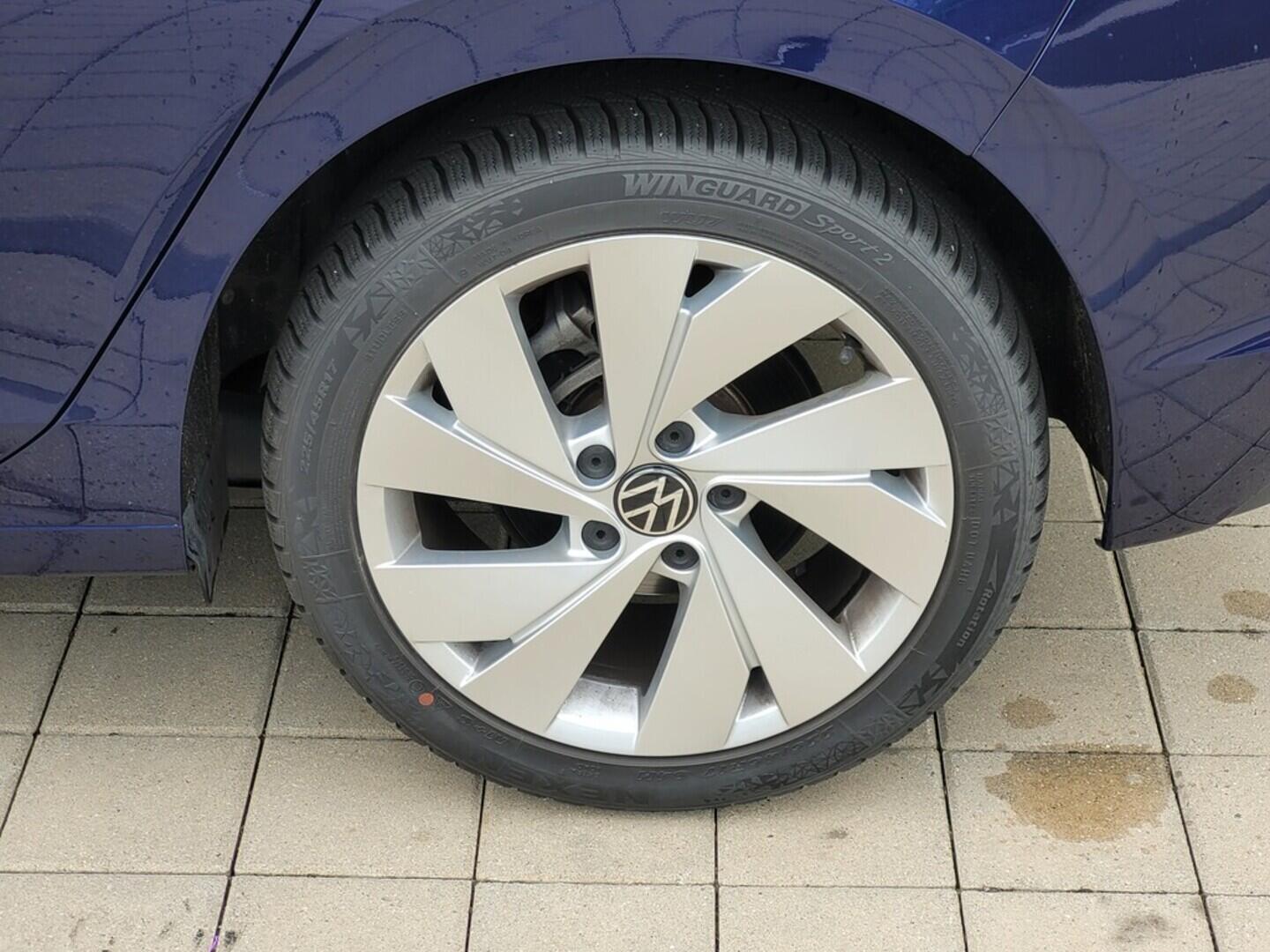 O619V06446_30.webp_GOLF Style 1.5 TSI 96 kW manuál