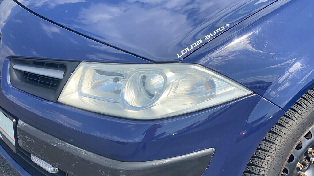 O619V06734_29.webp_MÉGANE Authentique 1.6 16V 77 kW manuál