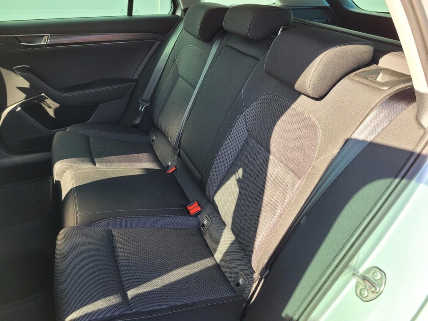 O619V06772_23.webp_SUPERB Style 2.0 TDI 147 kW automat