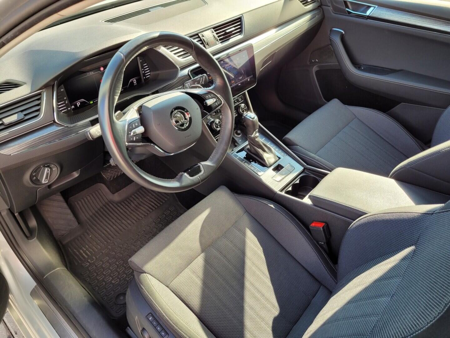 O619V06772_31.webp_SUPERB Style 2.0 TDI 147 kW automat