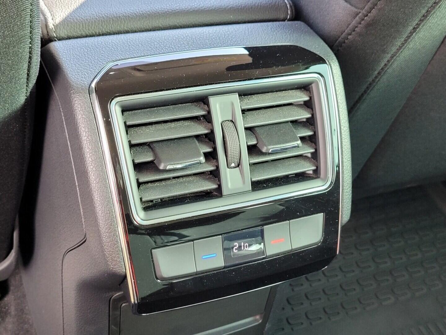 O619V06772_33.webp_SUPERB Style 2.0 TDI 147 kW automat