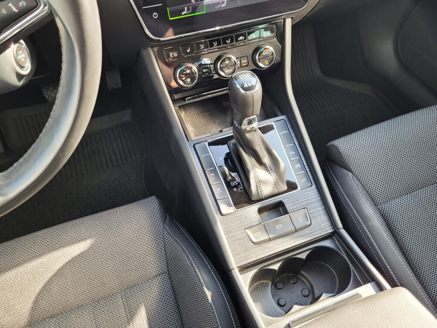 O619V06772_35.webp_SUPERB Style 2.0 TDI 147 kW automat