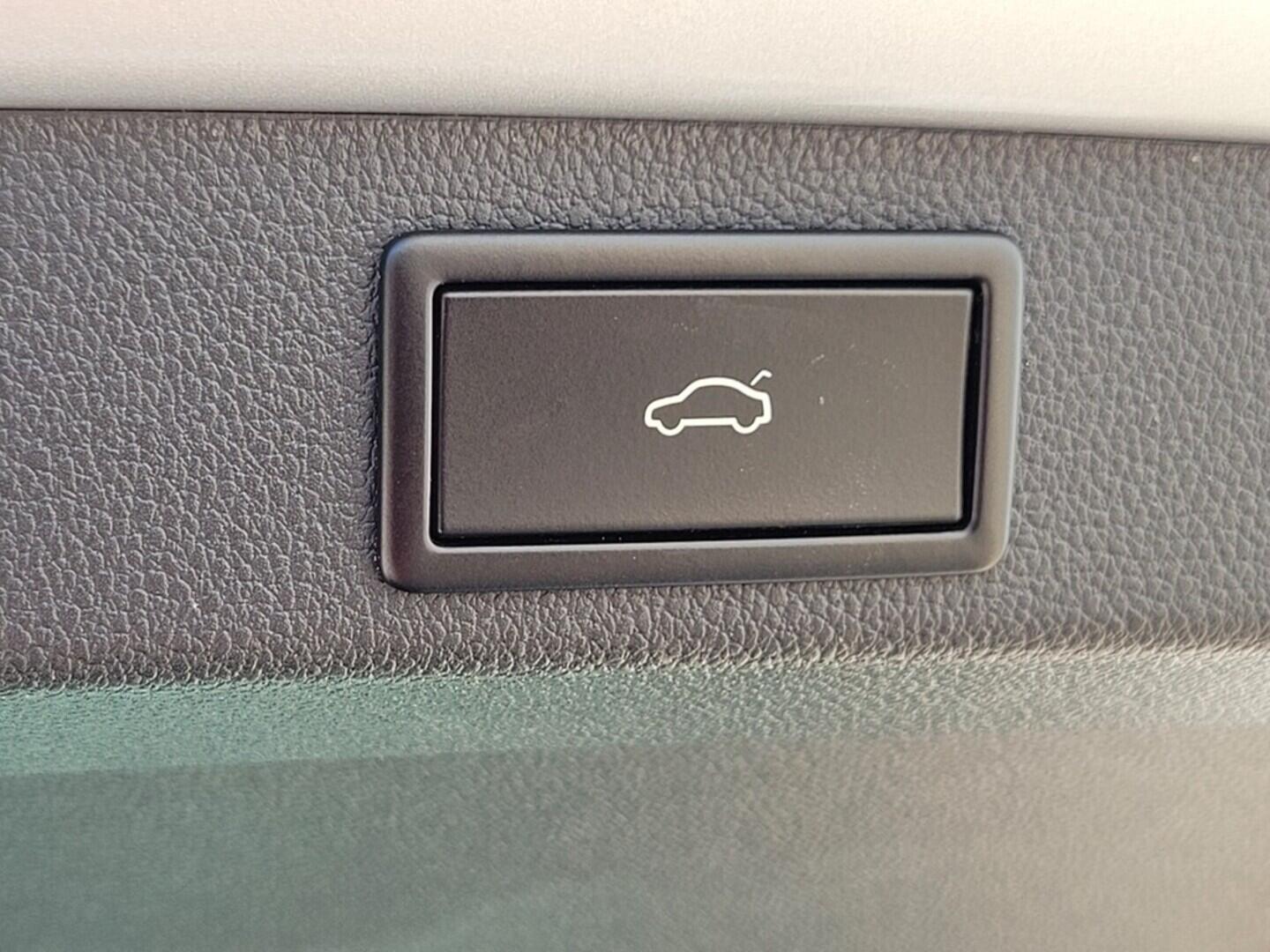 O619V06772_37.webp_SUPERB Style 2.0 TDI 147 kW automat