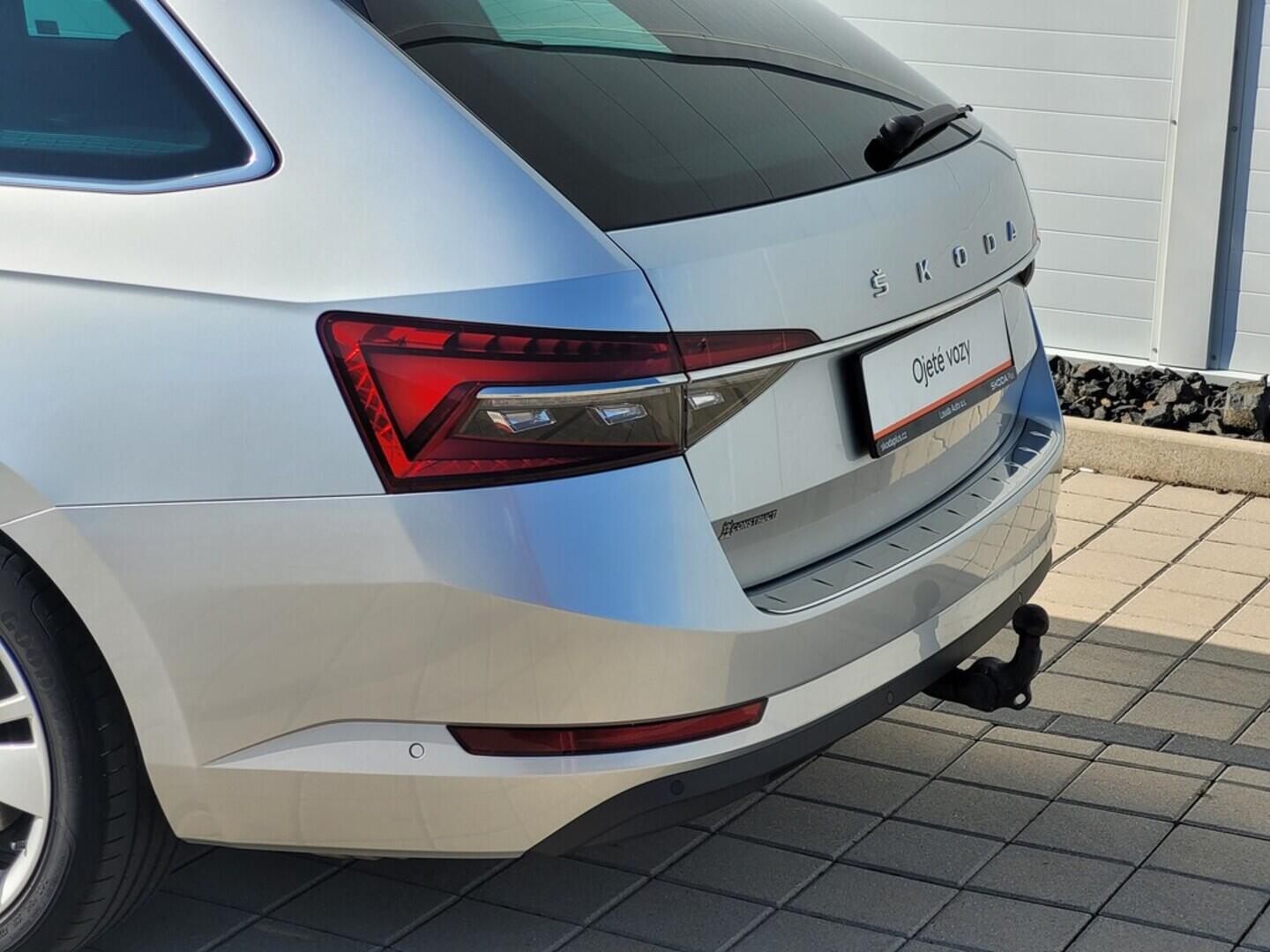 O619V06772_38.webp_SUPERB Style 2.0 TDI 147 kW automat