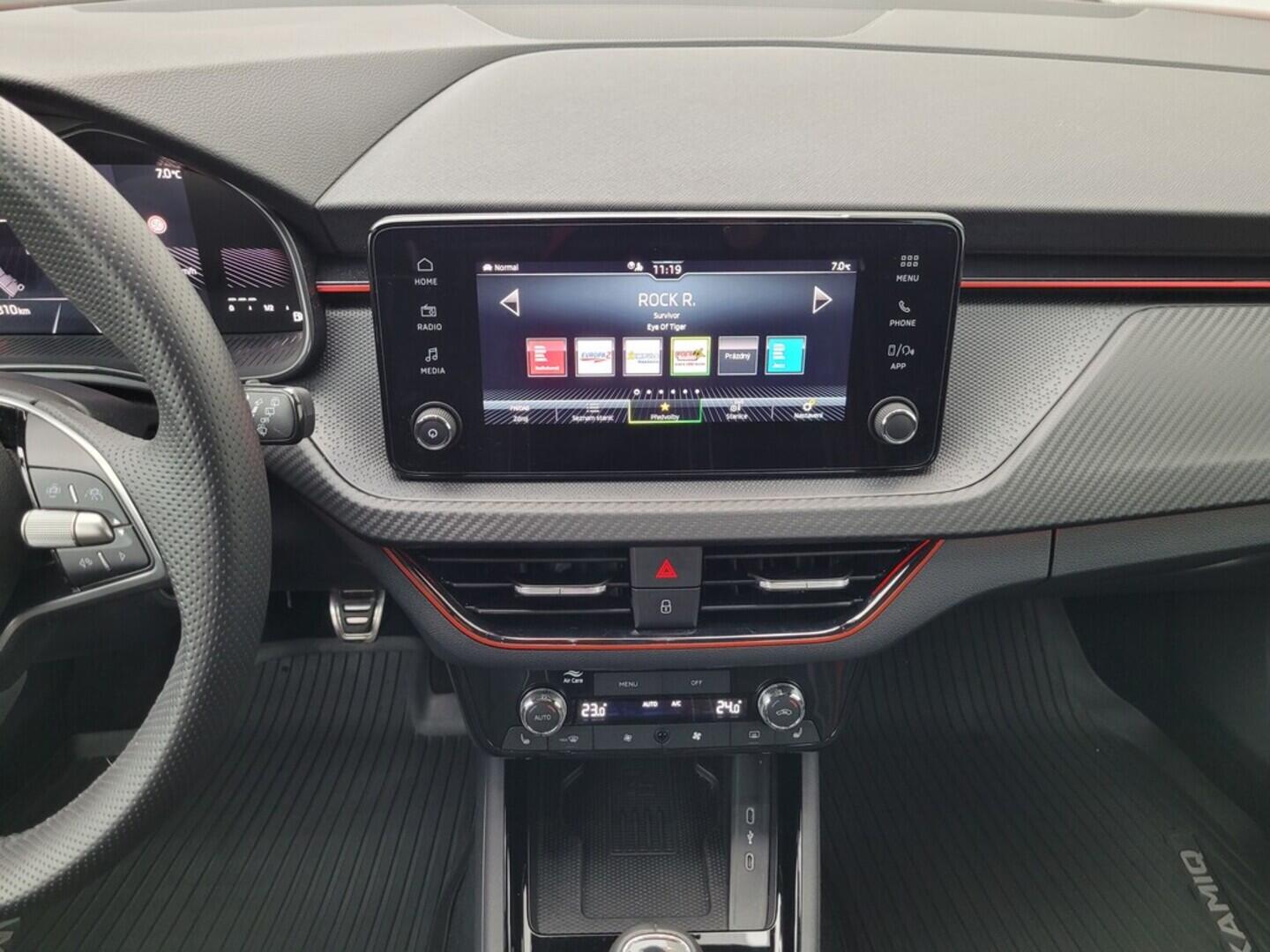 O619V06792_21.webp_KAMIQ Monte Carlo 1.0 TSI 85 kW manuál, DPH