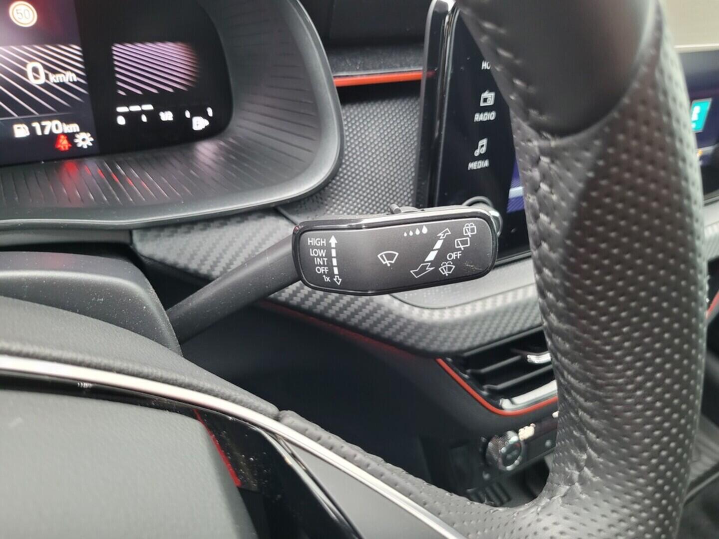 O619V06792_25.webp_KAMIQ Monte Carlo 1.0 TSI 85 kW manuál, DPH