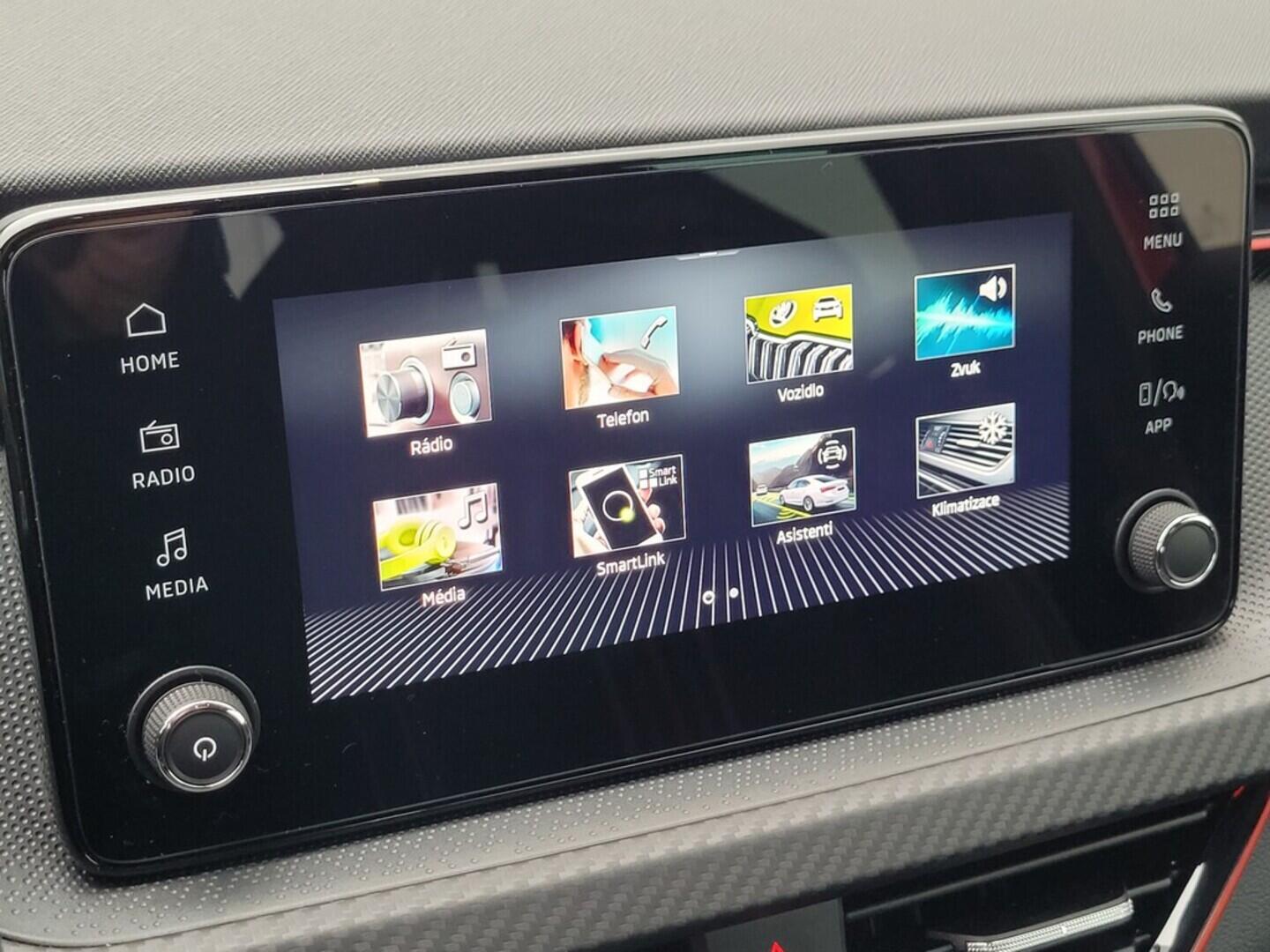 O619V06792_27.webp_KAMIQ Monte Carlo 1.0 TSI 85 kW manuál, DPH